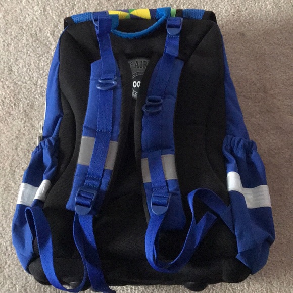 Awesome backpack with cool features - Picture 6 of 16